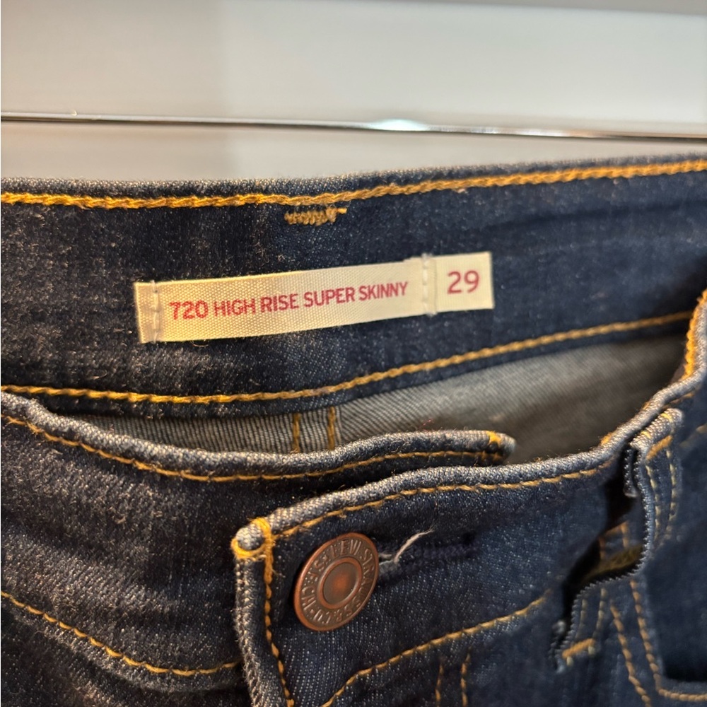 Levi’s High Rise Super Skinny Dark Blue Jeans - Picture 3 of 3